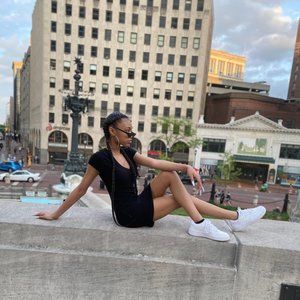 Meet your Posher, Skyy